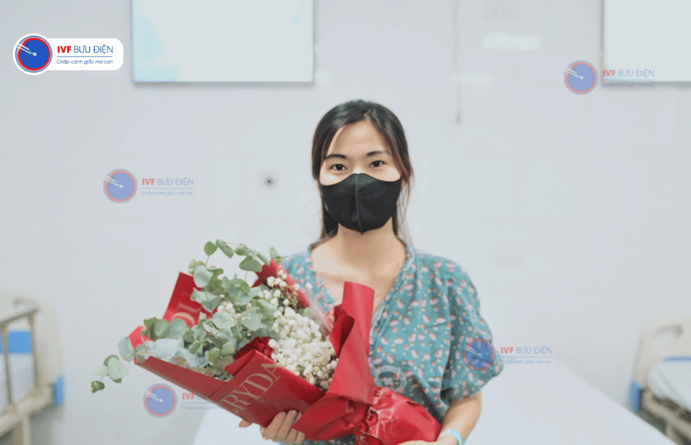 IVF Bưu điện gửi tặng hoa cho người mẹ mong con nhân ngày 8/3