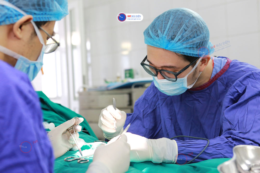 Mổ micro tese tại IVF Bưu điện