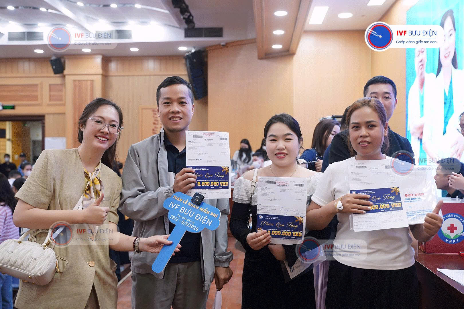 Hình ảnh các gia đình mong con trúng thưởng voucher trị giá 5 triệu khi làm IVF tại IVF Bưu điện (ảnh 2)