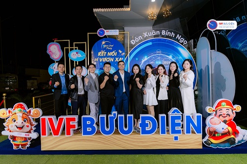 Cán bộ nhân viên IVF Bưu điện chụp hình lưu niệm tại lễ tổng kết 2025: Kết nối để vươn xa ( ảnh 4)