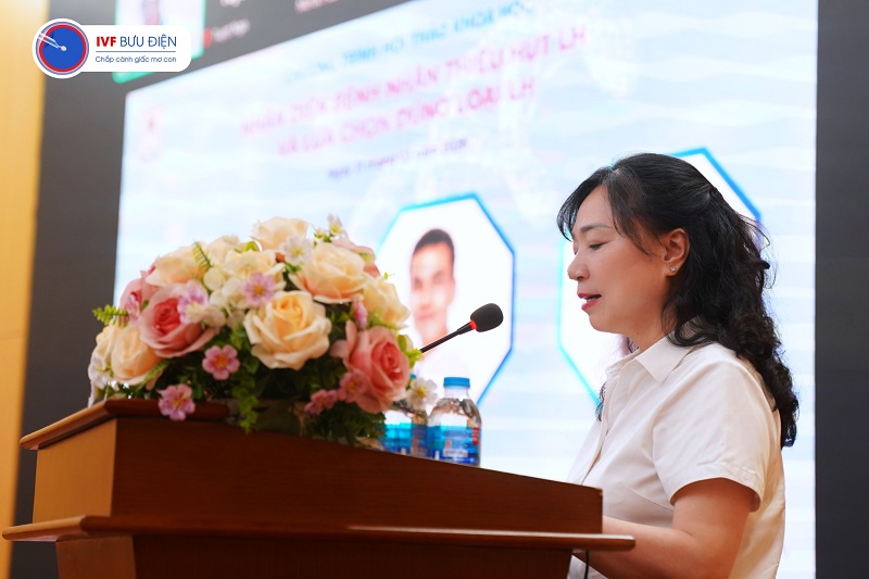 Bs. CKI Nguyễn Thị Nhã - Giám đốc Trung tâm HTSS Bệnh viện Bưu điện phát biểu khai mạc hội nghị khoa học