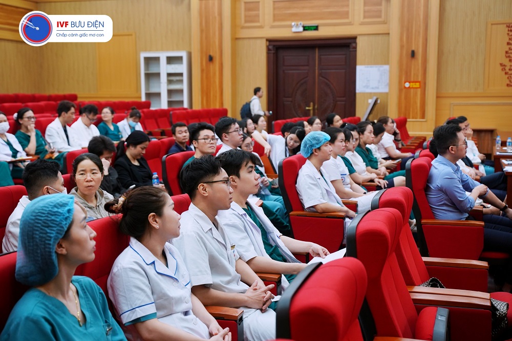 IVF Bưu điện luôn tiên phong trong việc cập nhật công nghệ, nghiên cứu y học hiện đại nhằm hiện thực hoá giấc mơ làm cha mẹ cho các gia đình mong con