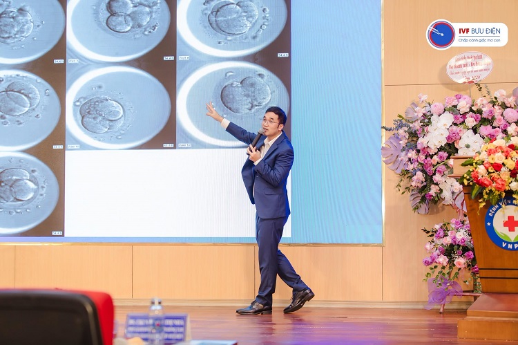 ThS.BS Phùng Ngọc Anh - Phó Giám đốc Trung tâm Hỗ trợ Sinh sản IVF Bưu điện đã trình bày chuyên đề "Thất bại làm tổ liên tiếp - Góc nhìn đa chiều trong chẩn đoán và điều trị"