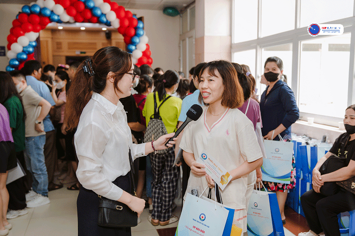 Hình ảnh các Bệnh nhân trúng thưởng voucher trị giá 5 triệu đồng khi làm IVF