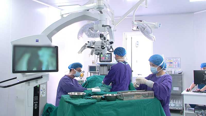 Cập nhật, đầu tư trang thiết bị y tế