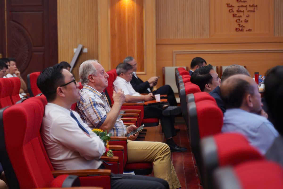 Hình ảnh các đồng nghiệp tại buổi Hội nghị Khoa học năm 2025