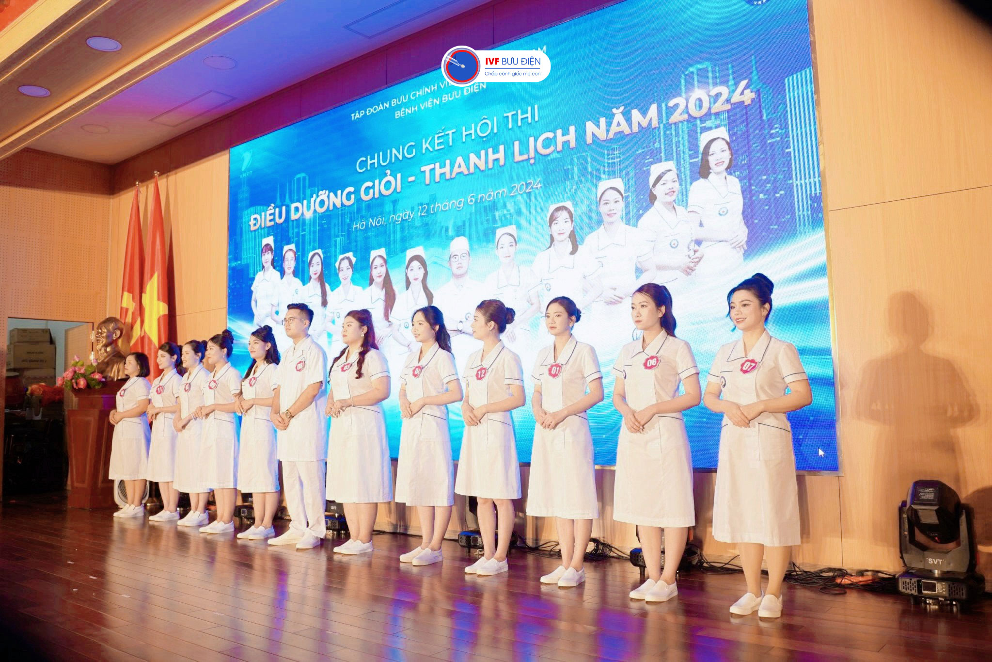 Dàn thí sinh trong hội thi Điều dưỡng giỏi - thanh lịch năm 2024