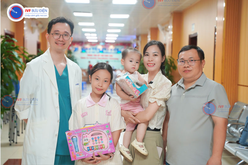 10 NĂM ĐI TÌM HẠNH PHÚC LÀM CHA MẸ – 8 NĂM GIỮ MỘT PHÔI VÀ MỘT HÀNH TRÌNH KHÔNG BỎ CUỘC TẠI IVF BƯU ĐIỆN