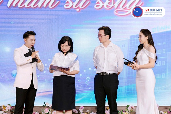  BSCKI. Nguyễn Thị Nhã – Nguyên Giám đốc Trung tâm Hỗ trợ sinh sản Bệnh viện Bưu điện xúc động về hành trình 13 năm gắn bó cùng IVF Bưu điện